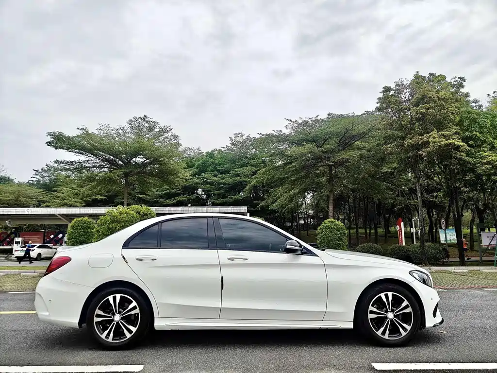 Mercedes-Benz C-Class 2017