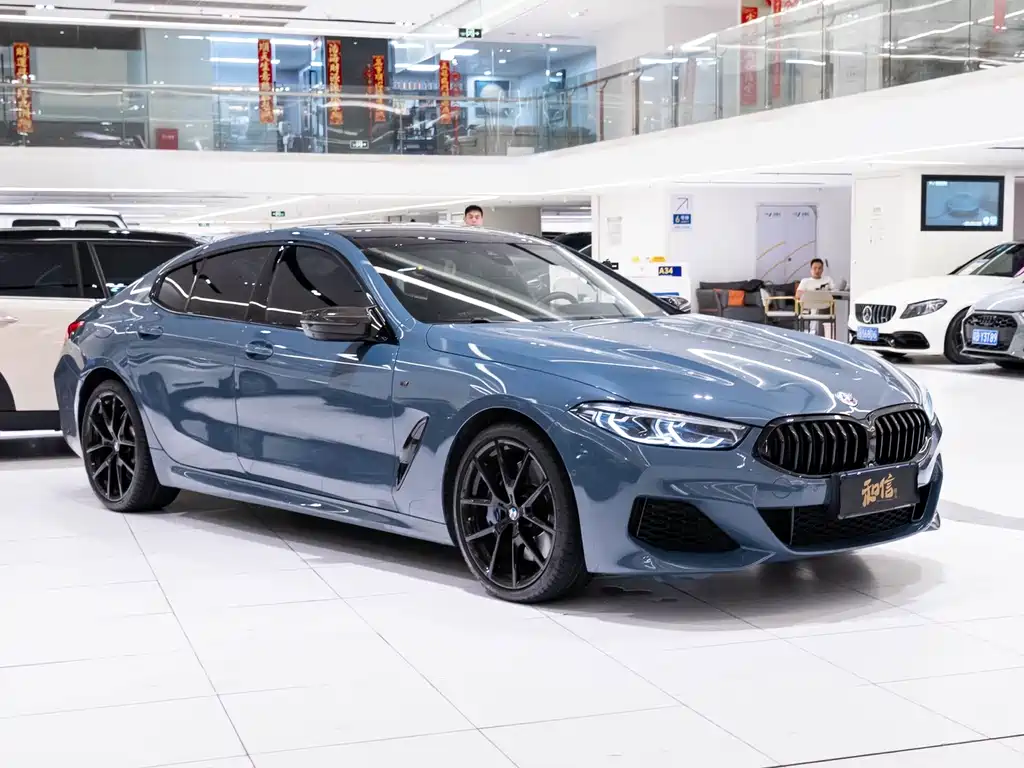 BMW 8 Series 2020 — фото 3
