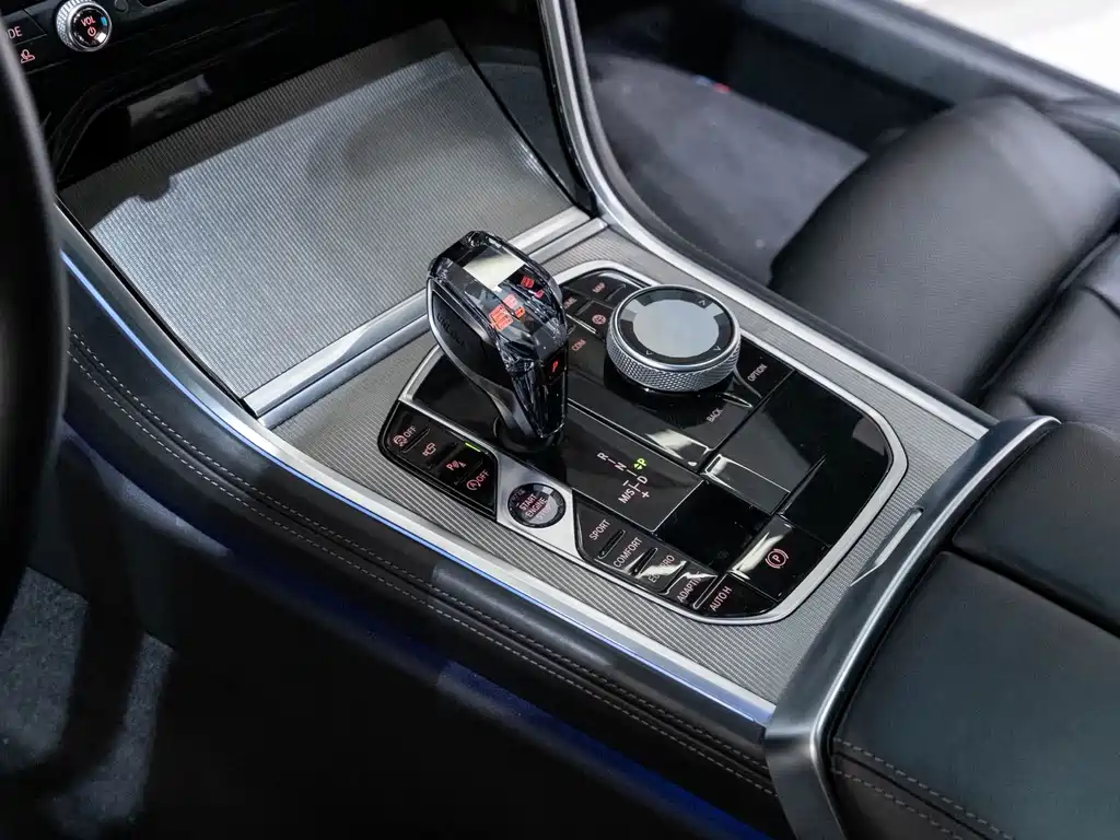 BMW 8 Series 2020 — фото 14