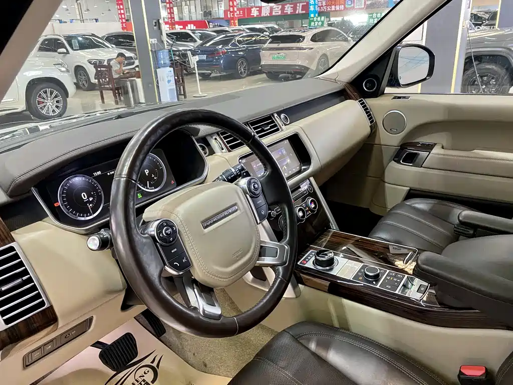 Land Rover Range Rover 2017 — фото 18