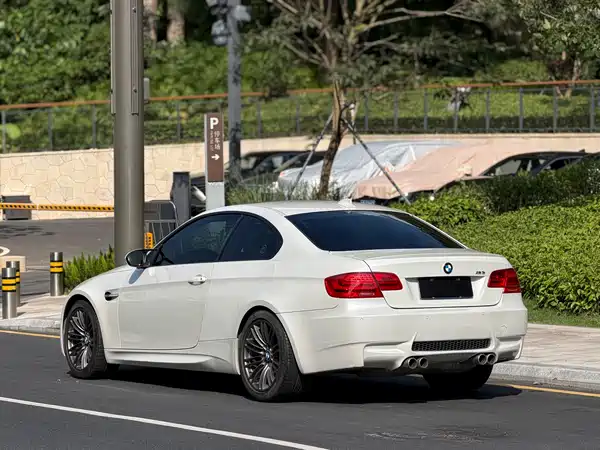 BMW M3 2010
