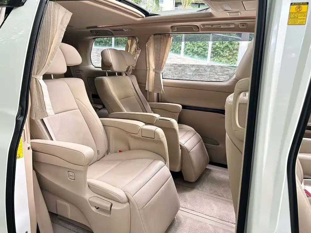 Toyota Alphard 2014 — фото 4