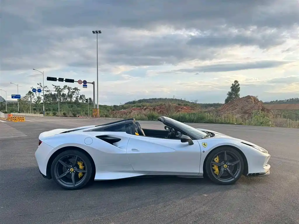 Ferrari F8 2023 — фото 3