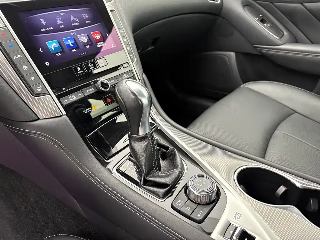Infiniti Q50L 2015 — фото 8