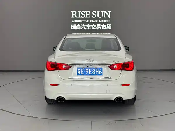 Infiniti Q50L 2015