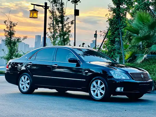 Toyota Crown 2005