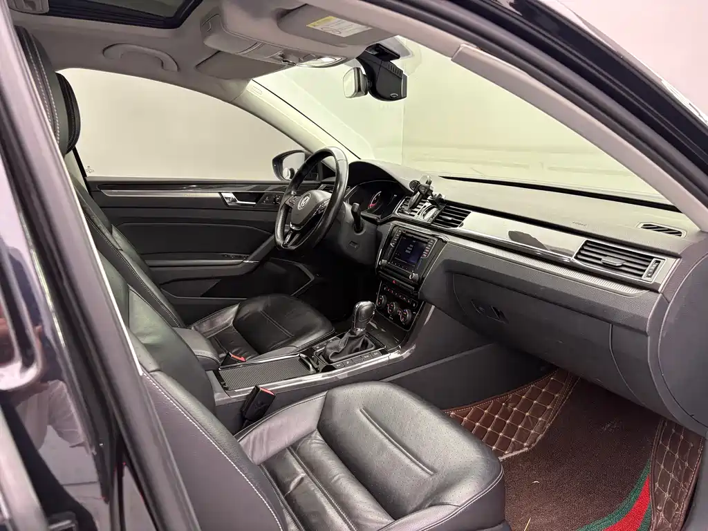 Volkswagen Passat 2016 — фото 14