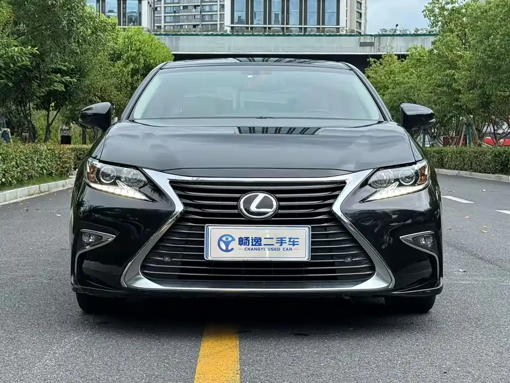 Lexus ES 2016 — фото 2