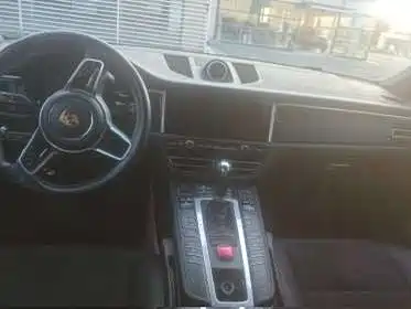 Porsche Macan 2021