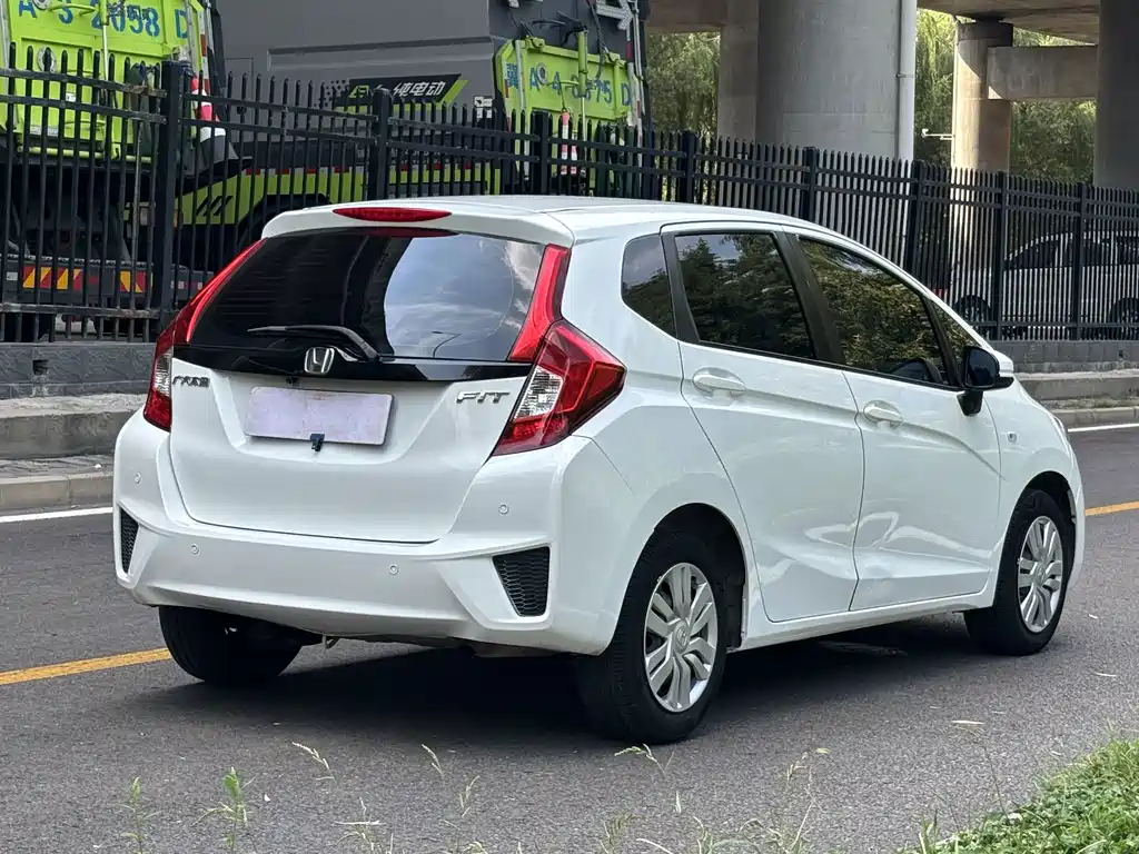 Honda Fit 2015 — фото 6