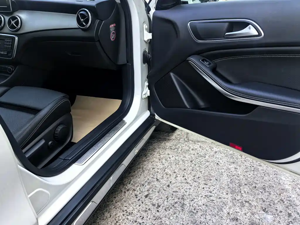Mercedes-Benz GLA 2016 — фото 14