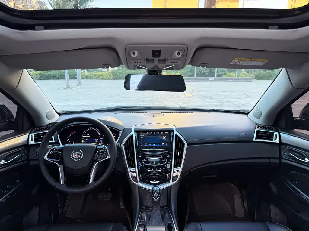 Cadillac SRX 2015 — фото 12