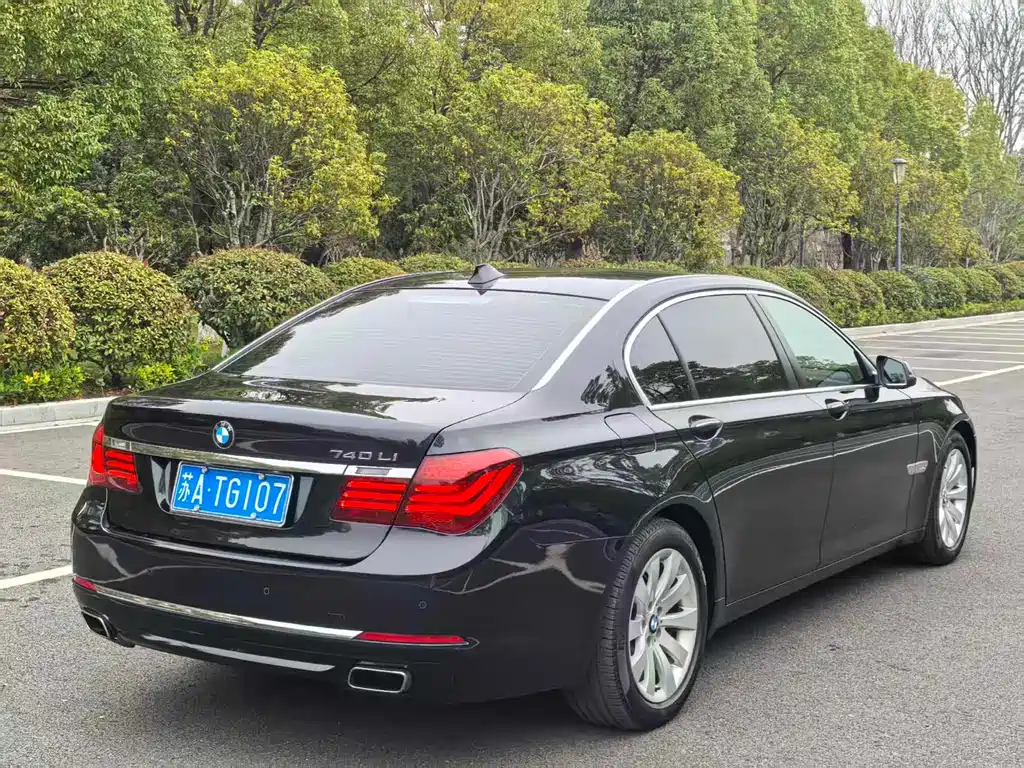 BMW 7 Series 2015 — фото 15