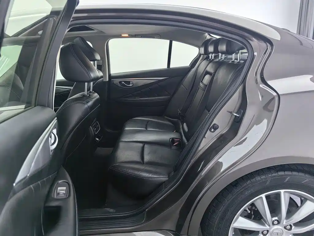 Infiniti Q50 2014 — фото 15