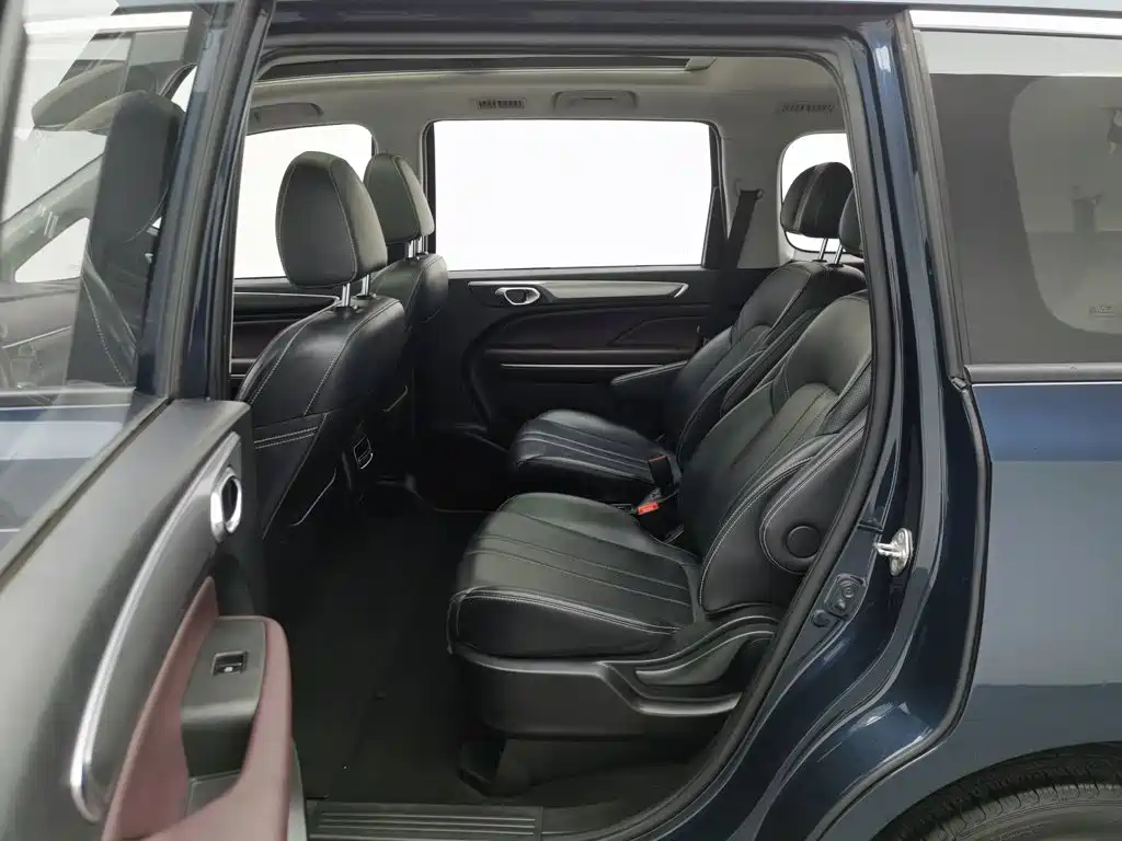 GAC Trumpchi M6 2021 — фото 15