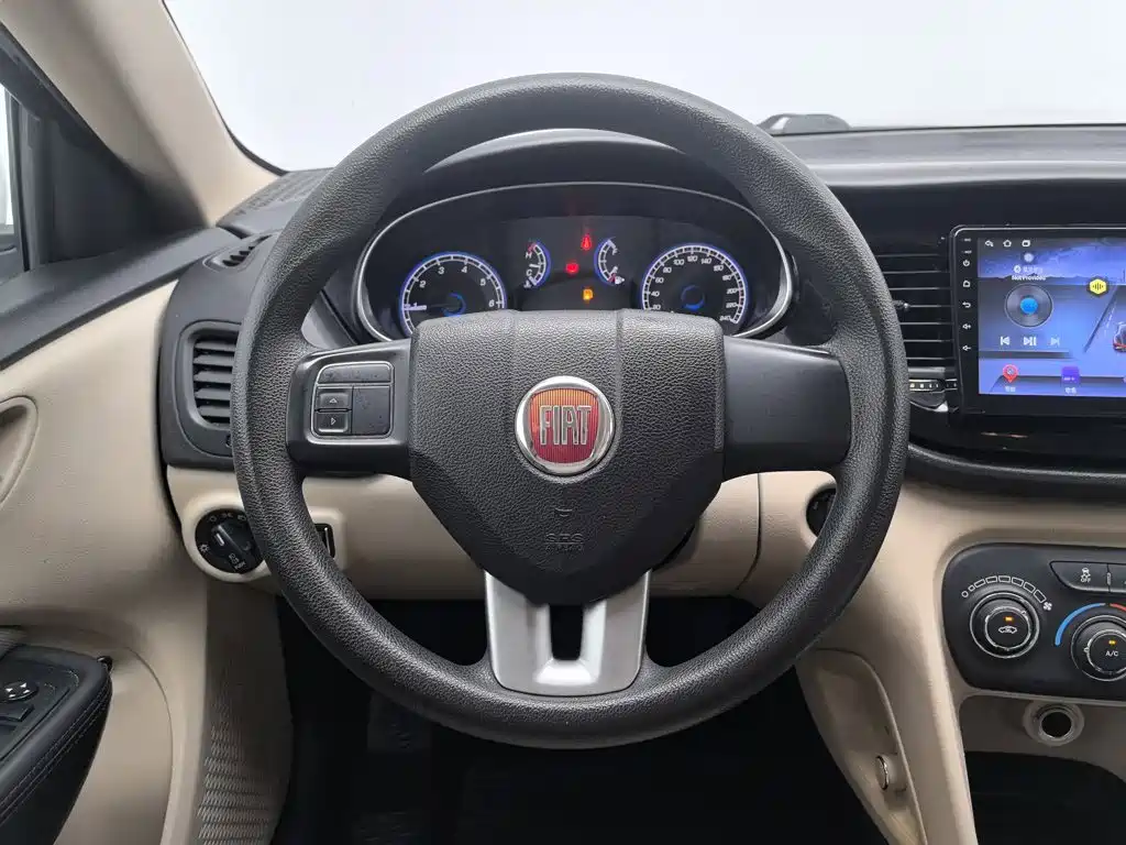 Fiat Viaggio 2014 — фото 11