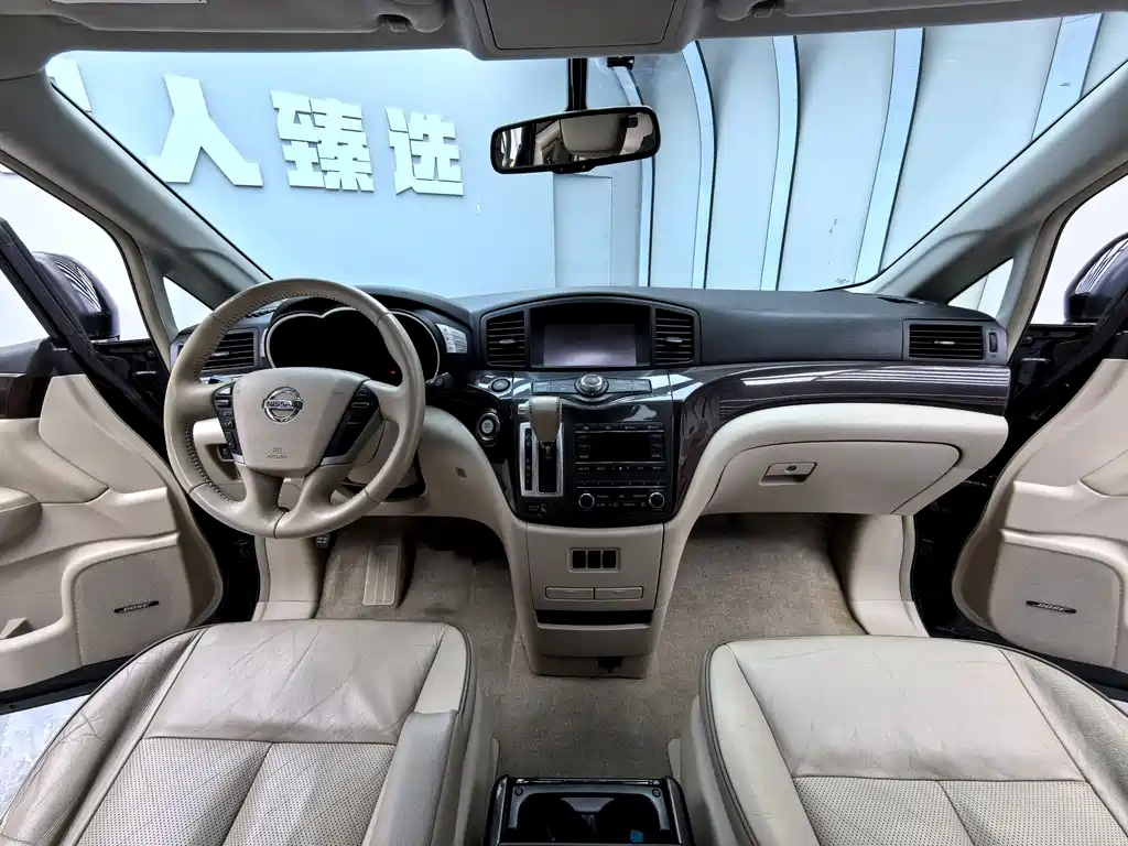 Nissan Quest 2016 — фото 6