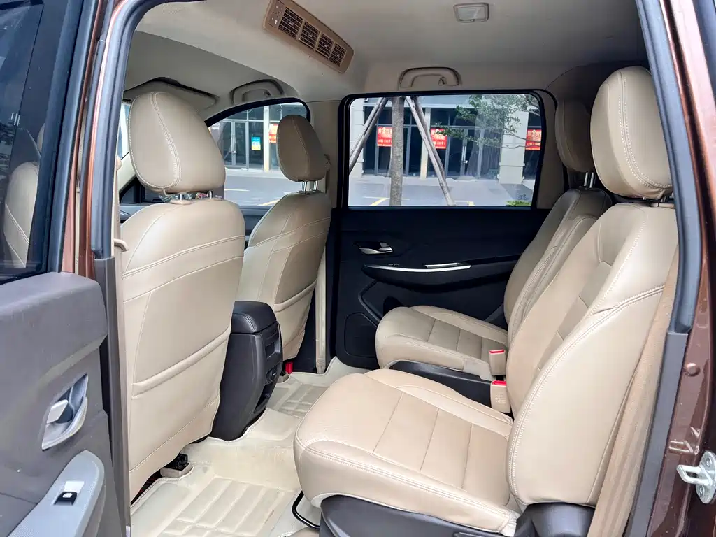 Wuling Hongguang 2019 — фото 11