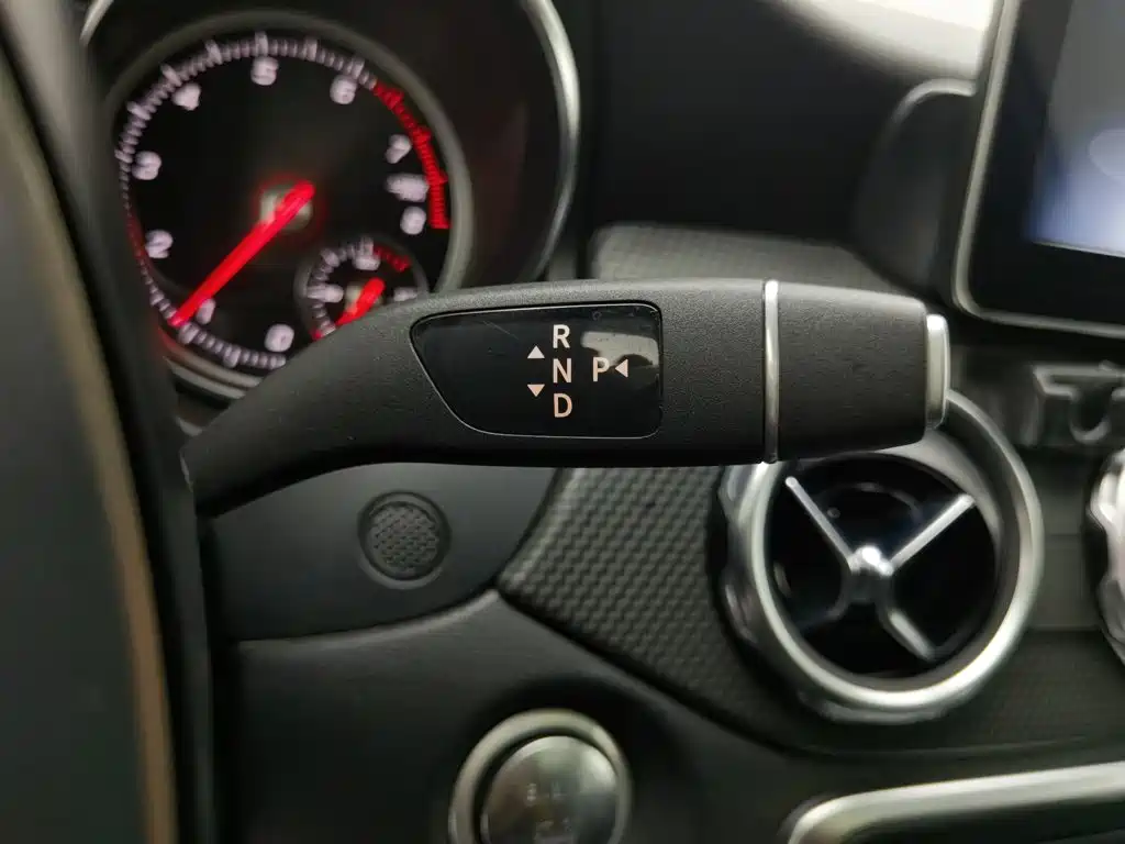 Mercedes-Benz GLA 2019 — фото 13