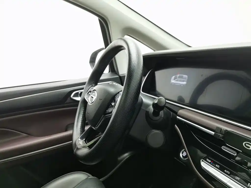 GAC Trumpchi M6 2021 — фото 22