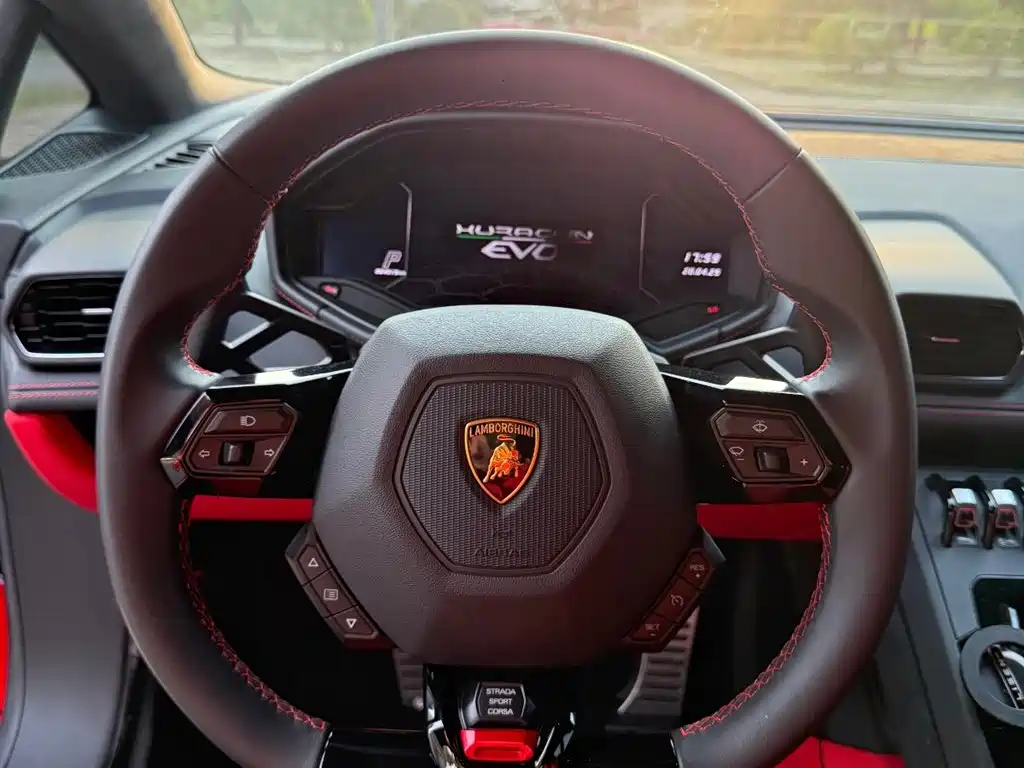 Lamborghini Huracán 2023 — фото 10