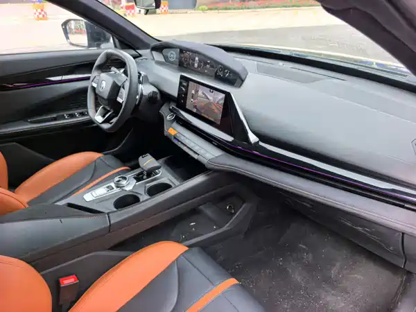 Changan UNI-V 2024
