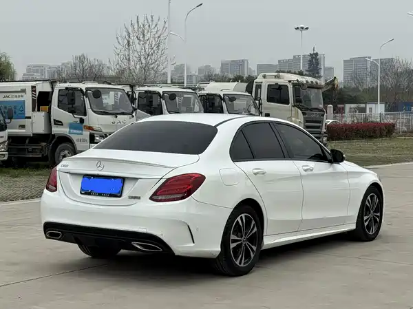 Mercedes-Benz C-Class 2018