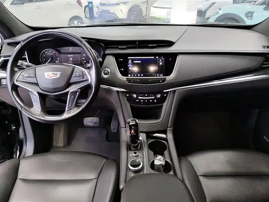 Cadillac XT5 2022 — фото 12