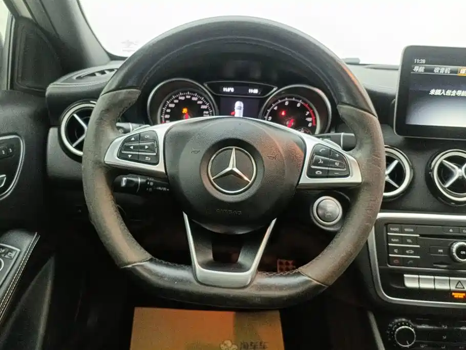 Mercedes-Benz A-Class 2017 — фото 15