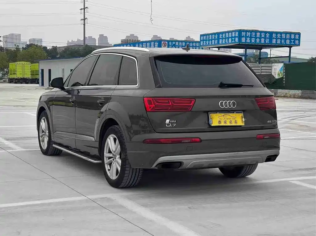 Audi Q7 2016 — фото 10