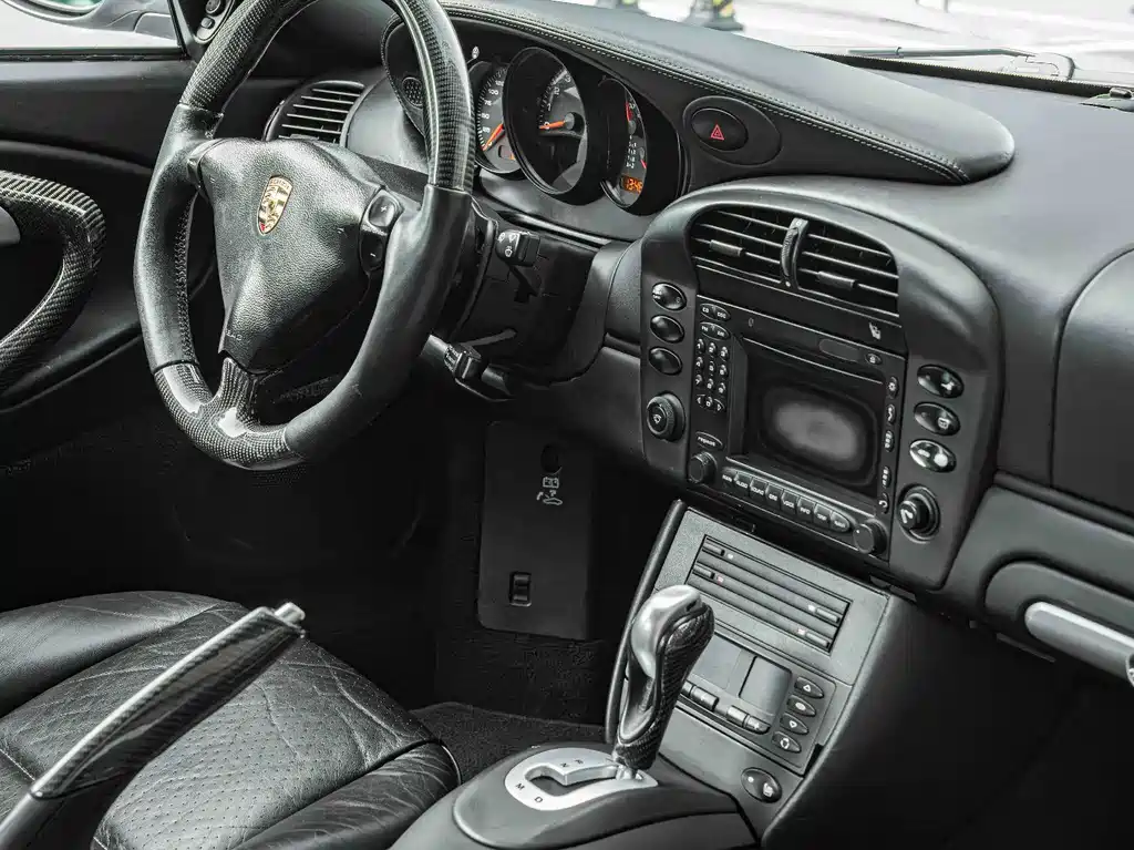 Porsche 911 2004 — фото 16