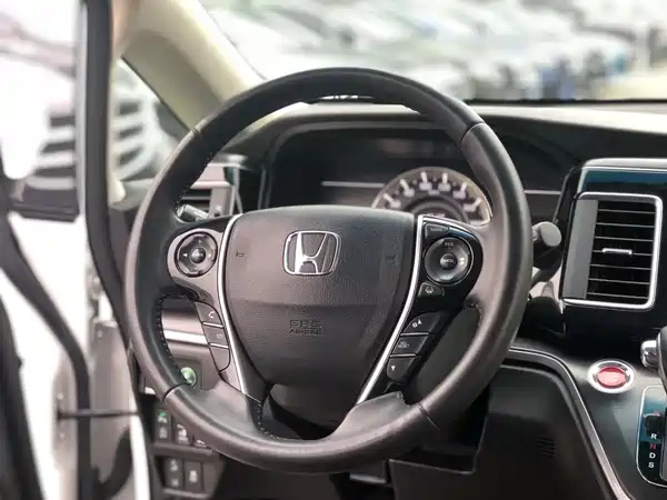 Honda Elysion 2016