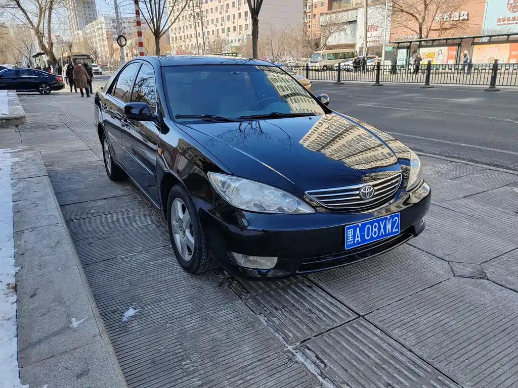 Toyota Camry 2005 — фото 1