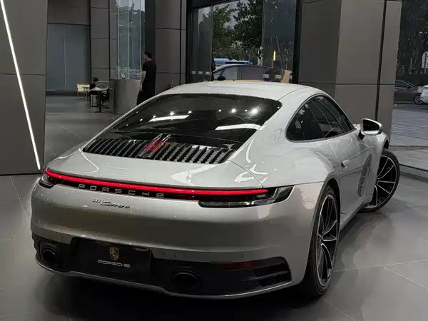 Porsche 911 2021