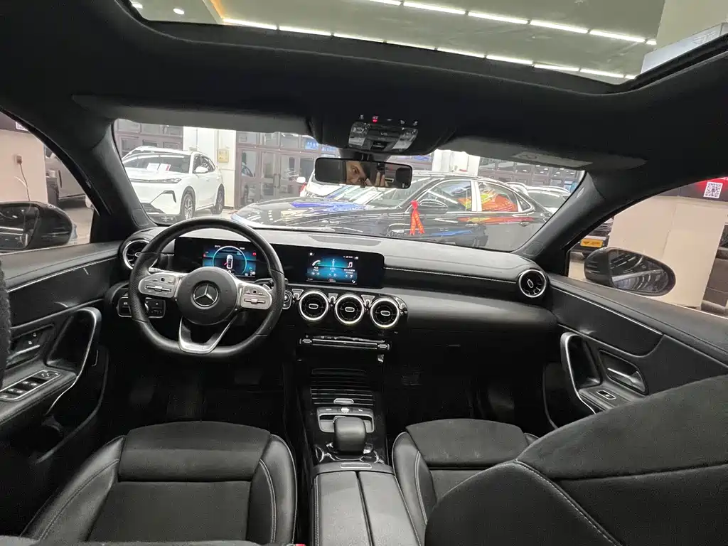 Mercedes-Benz A-Class 2019 — фото 6