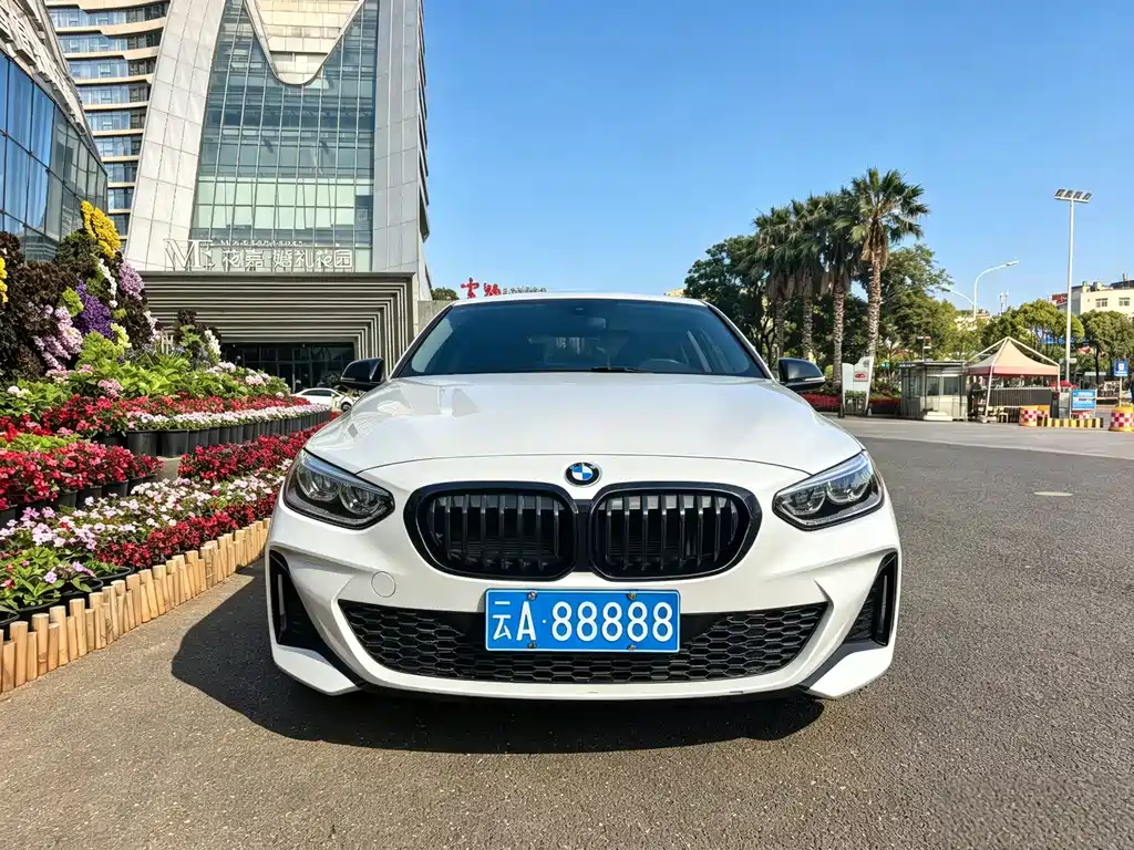 BMW 1 Series 2021