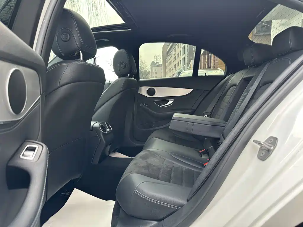 Mercedes-Benz C-Class 2018 — фото 20