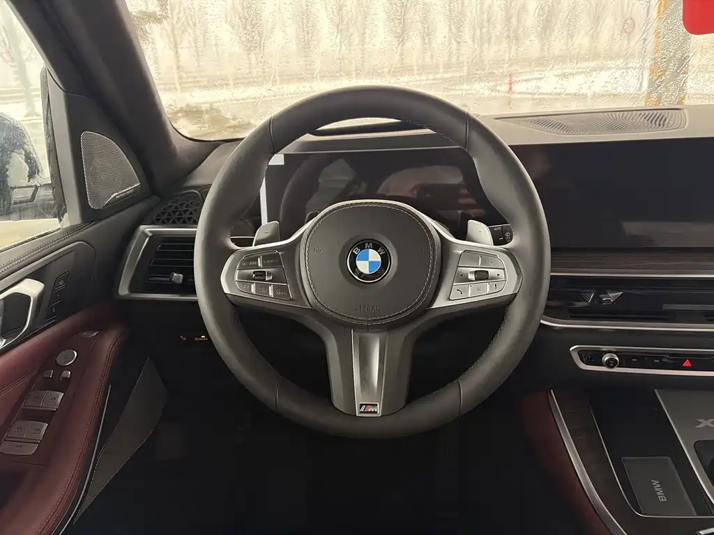 BMW X5 — фото 11