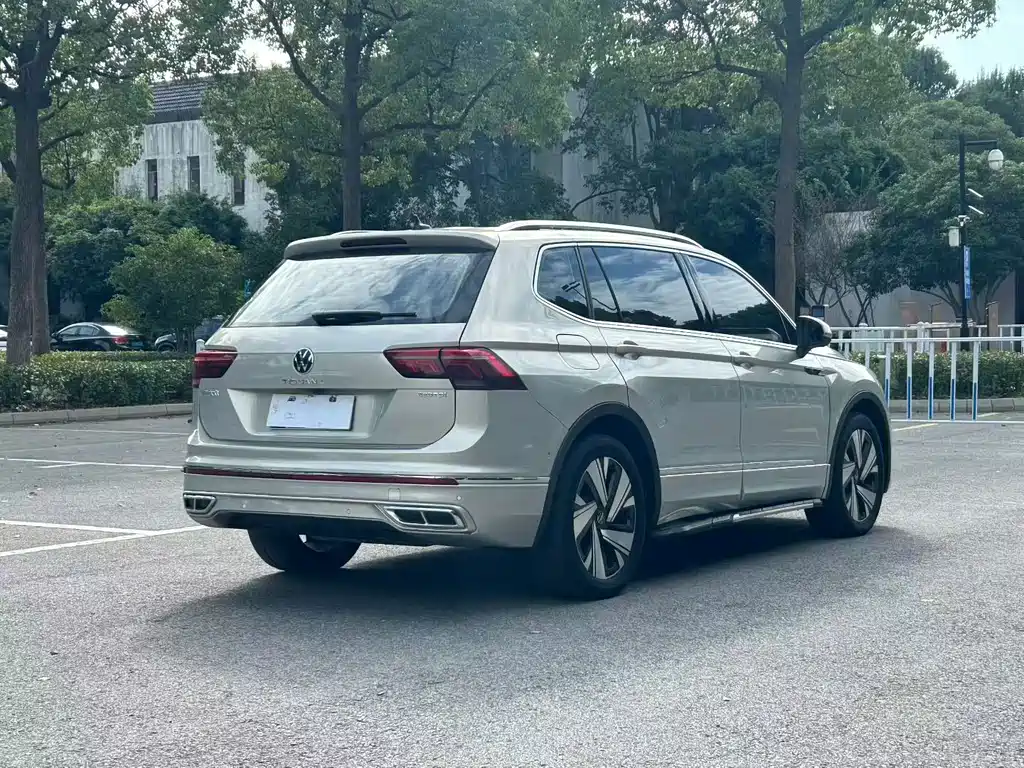 Volkswagen Tiguan L 2022 — фото 7