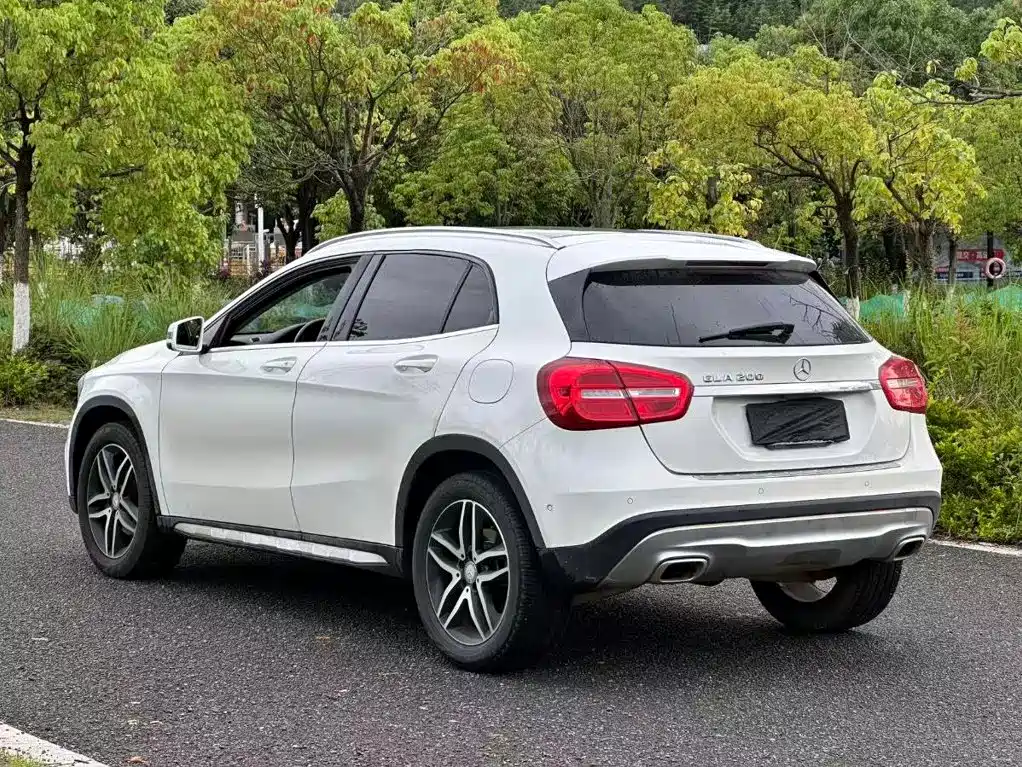 Mercedes-Benz GLA 2015 — фото 9