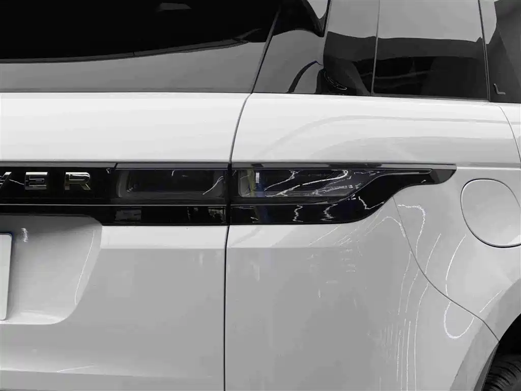Land Rover Evoque 2023 — фото 17