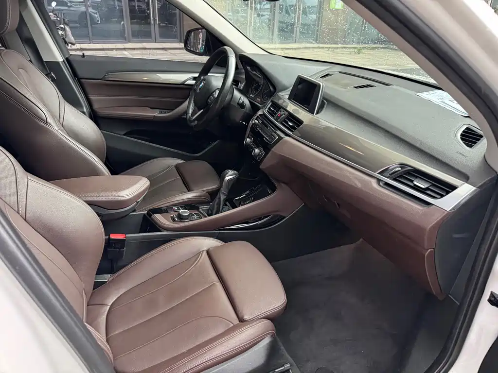 BMW X1 2017 — фото 14