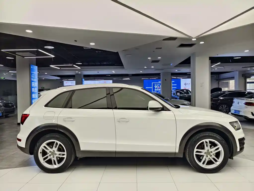 Audi Q5 2017 — фото 18