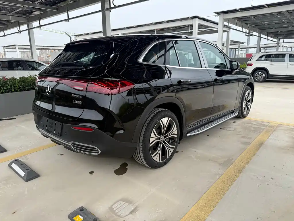 Mercedes-Benz EQE SUV 2025 — фото 4