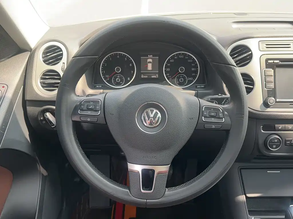 Volkswagen Tiguan 2014 — фото 16