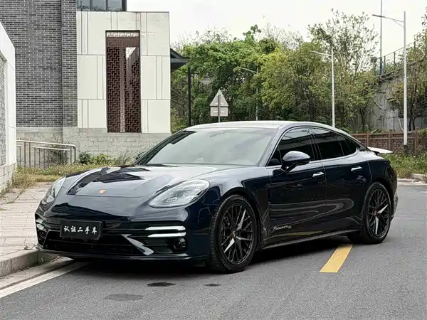 Porsche Panamera 2020