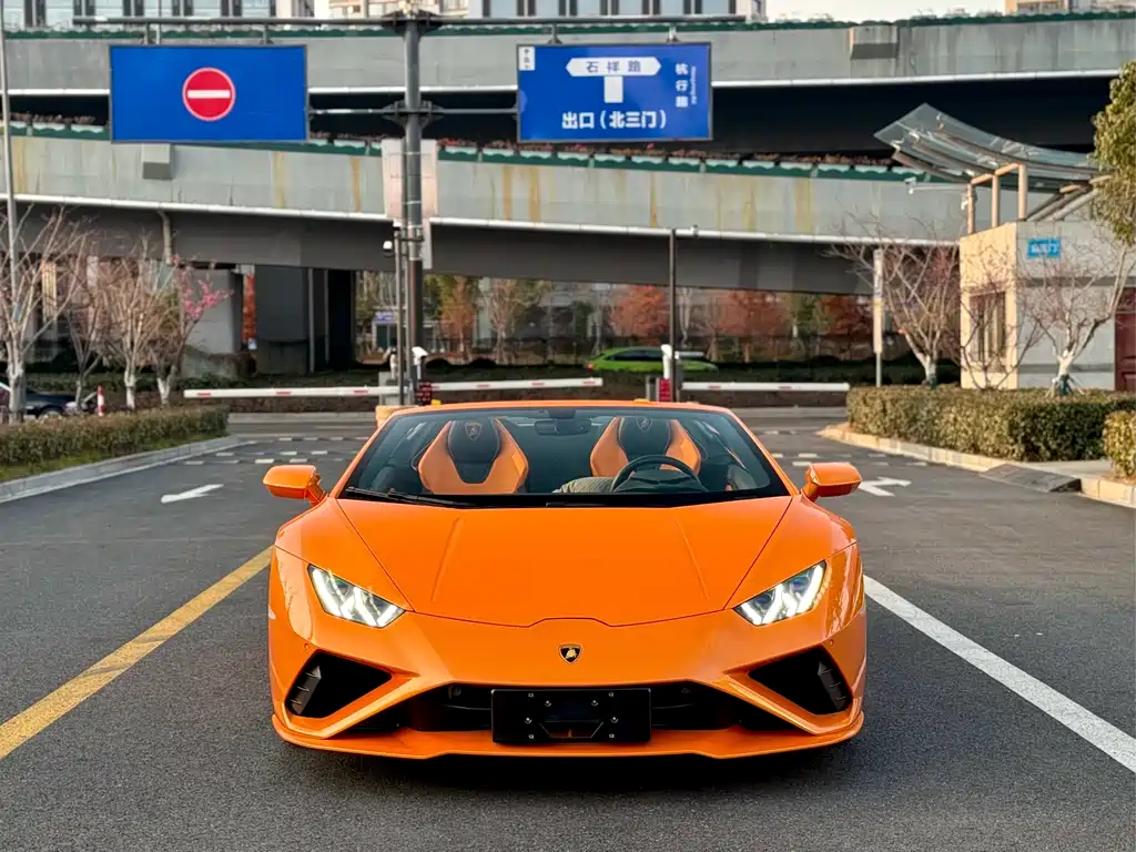 Lamborghini Huracán 2023 — фото 1