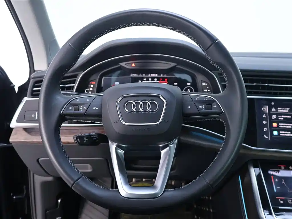 Audi Q7 2024 — фото 16