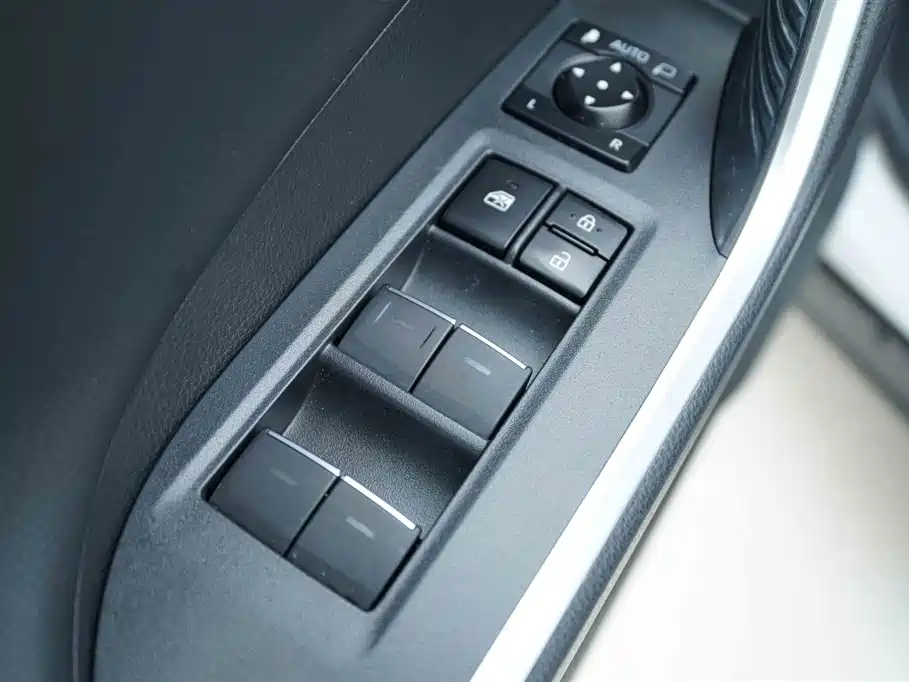Toyota Wildlander 2024 — фото 11