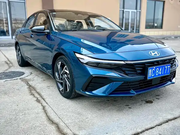 Hyundai Elantra 2023